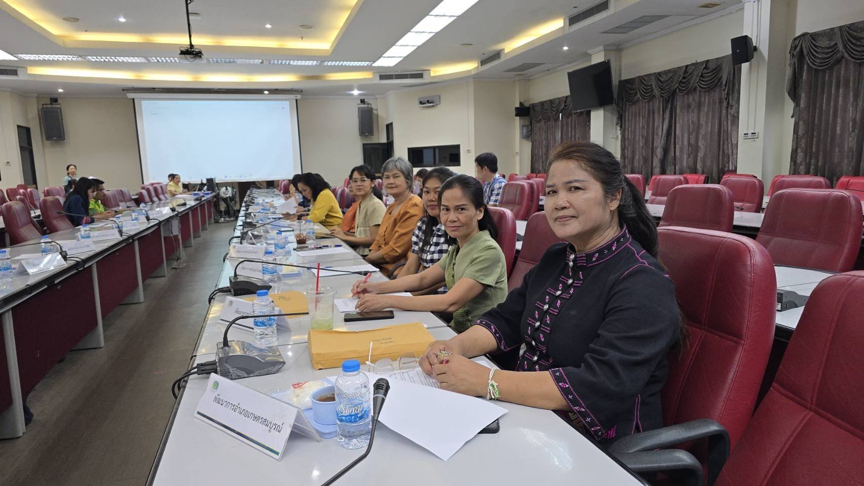 พช.ชัยภูมิ ซักซ้อมสร้างความเข้าใจแนวทางการขับเคลื่อนการดำเนินงานส่งเสริมผลิตภัณฑ์ชุมชนสร้างสรรค์ Creative OTOP