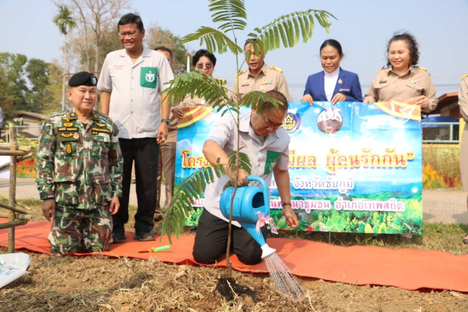 พช.ชัยภูมิ ร่วมหน่วยแพทย์อาสา พอ.สว. และจังหวัดเคลื่อนที่ บริการประชาชน ประจำเดือนมีนาคม 2568