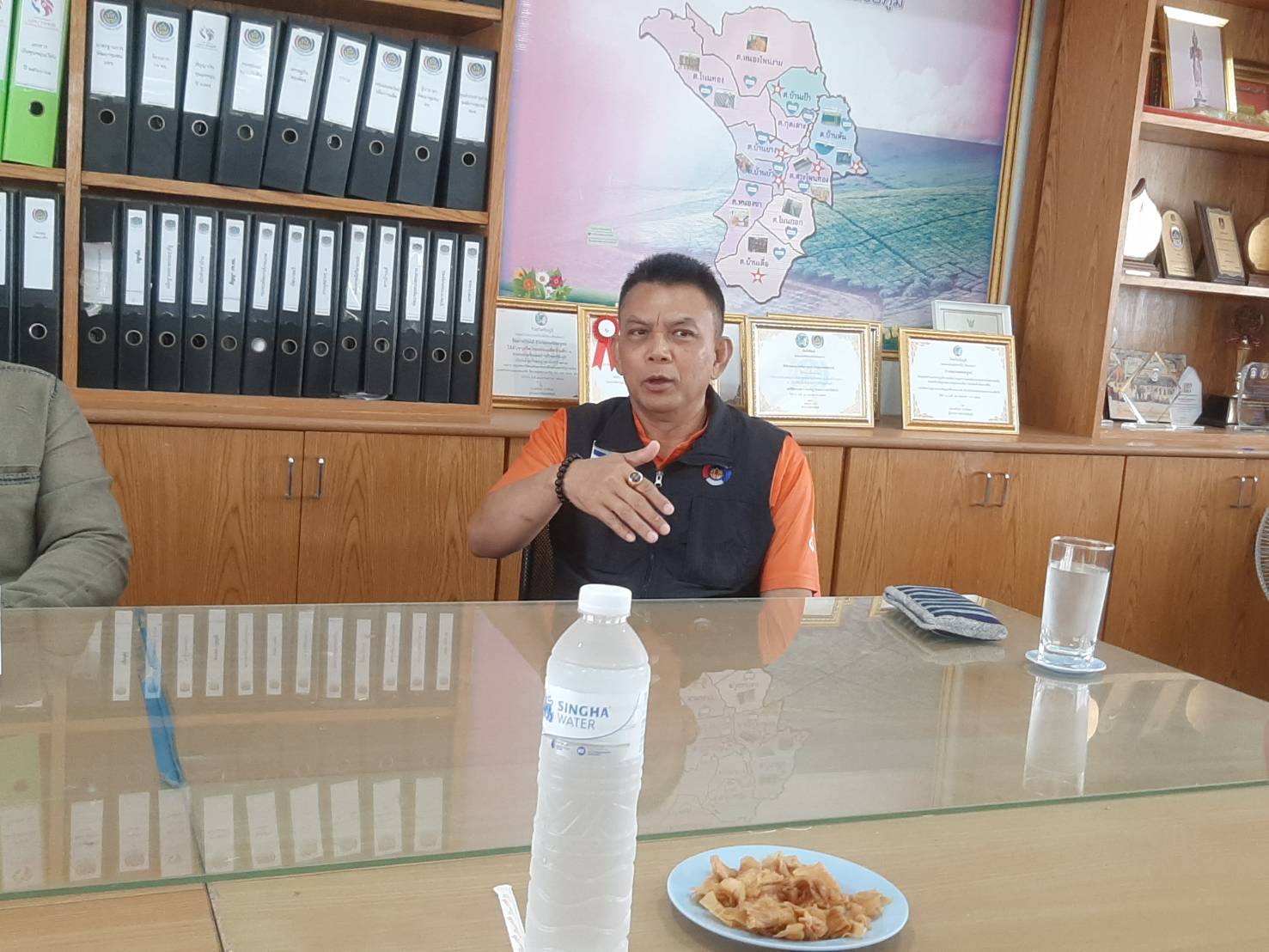 พช.ชัยภูมิ ให้การต้อนรับเจ้าหน้าที่กลุ่มงานส่งเสริมการเรียนรู้ชุมชน สำนักเสริมสร้างความเข้มแข็งชุมชน กรมการพัฒนาชุมชน ลงพื้นที่ถ่ายทำวีดิทัศน์และถอดบทเรียนองค์ความรู้ในศูนย์เรียนรู้ฯโคก หนอง นา พัฒนาชุมชน พื้นที่จังหวัดชัยภูมิ